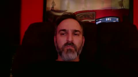 Snapshot of beardedambition chatting on November 2025 06:50:01 PM beardedambition online show from November 2025 06:50:01 PM