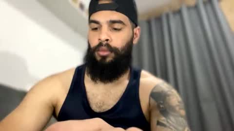 Min online show from October 2025 06:47:02 AM