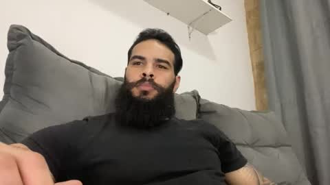 Snapshot of beardmax chatting on November 2025 07:08:02 AM Min online show from November 2025 07:08:02 AM