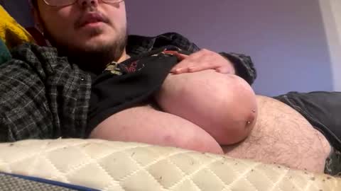 Snapshot of bearmoon820430 chatting on December 2025 04:39:01 AM bearmoon820430 online show from December 2025 04:39:01 AM