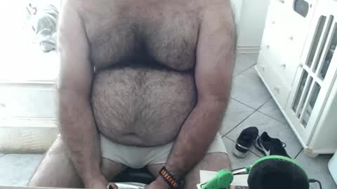 Snapshot of beastbearmg chatting on September 2025 06:20:02 PM beastbearmg online show from September 2025 06:20:02 PM