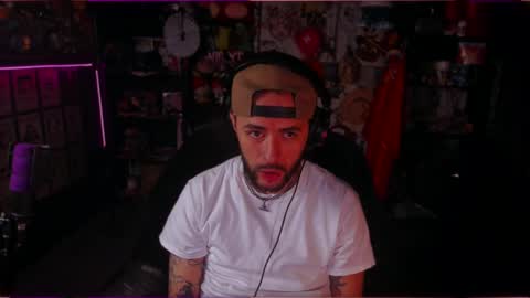 Snapshot of beastbxy chatting on September 2025 11:42:02 PM beast bxy online show from September 2025 11:42:02 PM