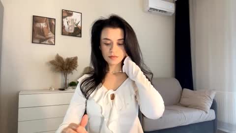 Snapshot of beatriceesmond chatting on October 2025 11:14:02 AM Katie online show from October 2025 11:14:02 AM