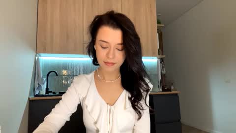 Katie online show from November 2025 11:10:01 AM