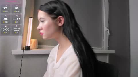 Snapshot of beatricemoonlight chatting on November 2025 03:18:02 AM My name is Beatrice Like my broadcast pls 3 online show from November 2025 03:18:02 AM