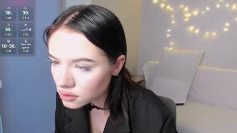 Snapshot of beatricemoonlight chatting on December 2025 11:15:02 AM My name is Beatrice Like my broadcast pls 3 online show from December 2025 11:15:02 AM