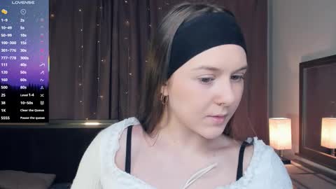 Beatrix or Triss3 online show from October 2025 05:26:02 AM