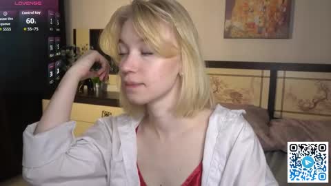 Beatrix or Triss3 online show from December 2025 07:18:01 PM