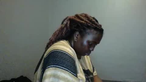 Snapshot of beautie699392 chatting on March 2025 03:34:01 PM Lil stunner online show from March 2025 03:34:01 PM