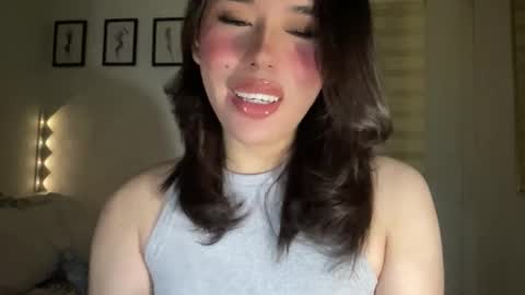 Snapshot of beautiful_lust69 chatting on December 2025 02:25:01 PM Sweet Aya online show from December 2025 02:25:01 PM