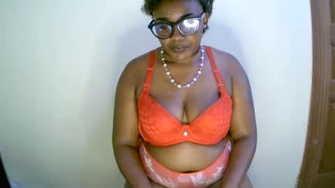 beautifulpeach2 online show from January 2025 12:28:02 PM