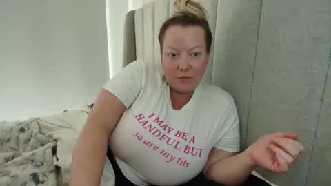 Snapshot of beauty4agent chatting on February 2026 09:19:02 PM beauty4agent online show from February 2026 09:19:02 PM