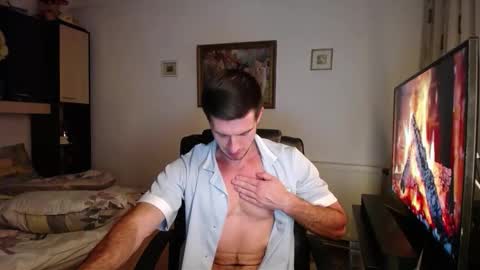 Snapshot of beauty_hard_beast chatting on October 2025 12:31:01 AM Mia and Jake online show from October 2025 12:31:01 AM