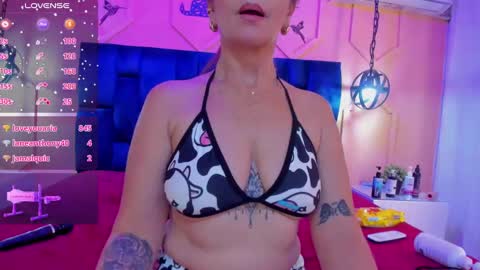 Chantall online show from January 2025 06:05:01 PM