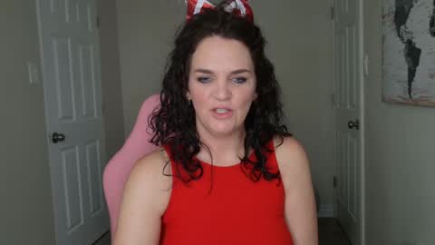 Snapshot of beautybetty666 chatting on December 2024 11:35:01 PM Betty online show from December 2024 11:35:01 PM