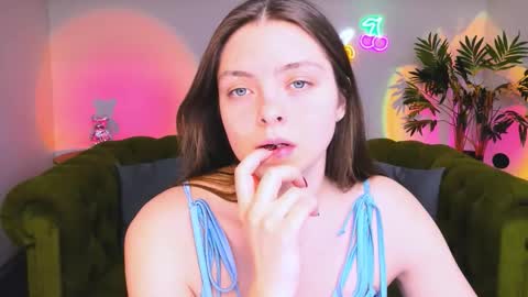 Snapshot of beautyfrominside chatting on November 2025 01:17:02 PM Gloria online show from November 2025 01:17:02 PM