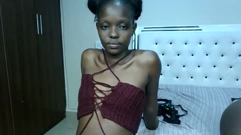 Snapshot of beautyful_disaster chatting on September 2025 11:18:02 PM Beautyful Disaster online show from September 2025 11:18:02 PM