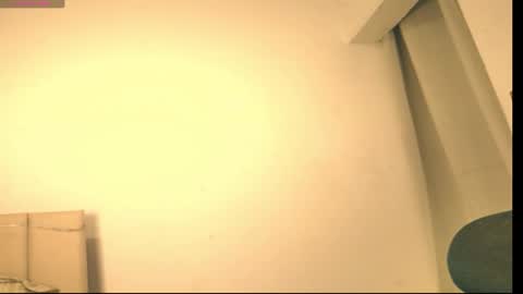 Jennifer online show from December 2025 05:44:02 AM