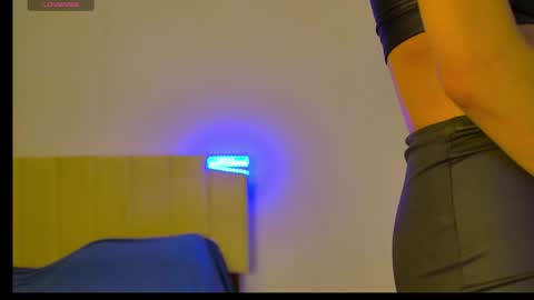 Jennifer online show from April 2026 11:07:01 PM