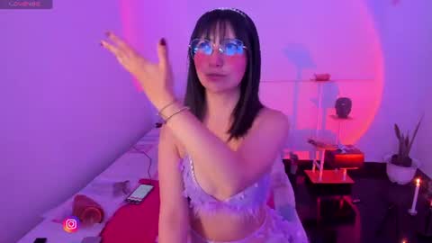 Snapshot of becca_be_ chatting on June 2026 03:55:01 AM Becca is here online show from June 2026 03:55:01 AM