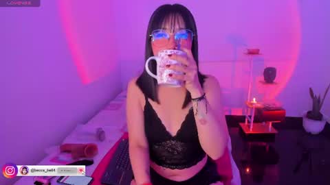 Snapshot of becca_be_ chatting on June 2026 04:15:02 AM Becca is here online show from June 2026 04:15:02 AM