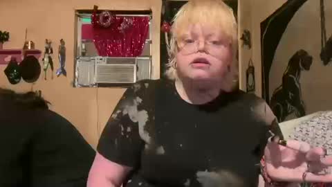 Snapshot of beccagreene9151514 chatting on October 2025 02:32:01 AM JohnJaneQPublic online show from October 2025 02:32:01 AM