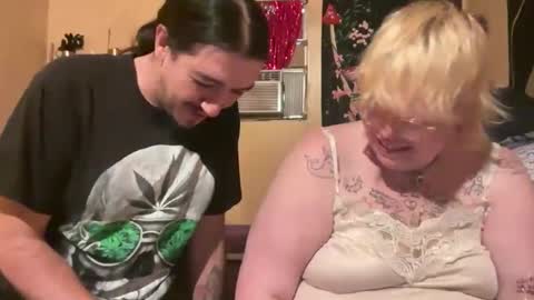 Snapshot of beccagreene9151514 chatting on October 2025 03:07:01 AM JohnJaneQPublic online show from October 2025 03:07:01 AM