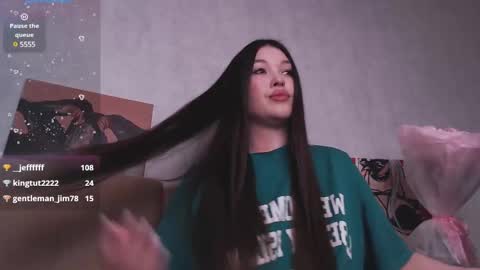 Snapshot of beccahert chatting on February 2025 05:23:02 AM BeccaHert online show from February 2025 05:23:02 AM