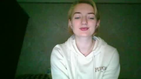 BeckiXJewelqw online show from April 2026 10:51:01 AM