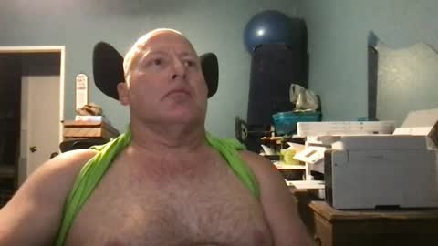 Snapshot of beckster040 chatting on June 2026 07:07:03 AM beckster online show from June 2026 07:07:03 AM
