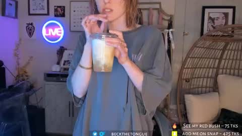 Snapshot of beckthetongue chatting on August 2026 10:41:02 PM Beck the tongue online show from August 2026 10:41:02 PM