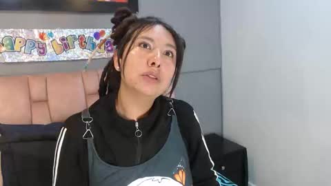 Becky online show from November 2025 12:33:01 AM