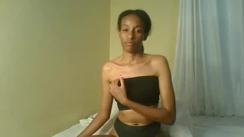 Snapshot of bee01hive chatting on January 2025 07:34:01 PM bee01hive online show from January 2025 07:34:01 PM