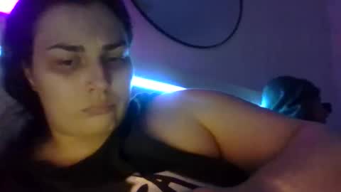 Snapshot of beeinmedeep chatting on October 2025 04:28:01 PM beeinmedeep online show from October 2025 04:28:01 PM