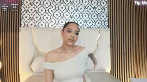 Snapshot of beella_tay1 chatting on October 2025 01:21:02 PM BELLA online show from October 2025 01:21:02 PM