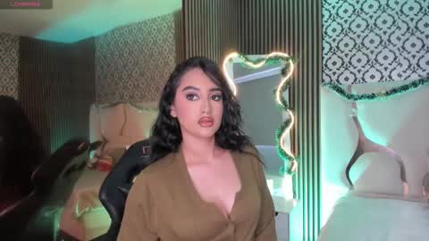 Snapshot of beella_tay1 chatting on November 2025 07:28:01 PM BELLA online show from November 2025 07:28:01 PM