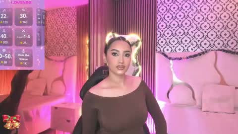 Snapshot of beella_tay1 chatting on December 2025 11:52:01 AM BELLA online show from December 2025 11:52:01 AM