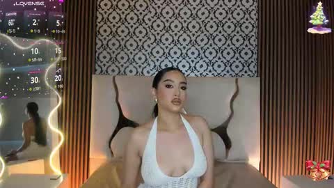 Snapshot of beella_tay1 chatting on December 2025 12:25:01 PM BELLA online show from December 2025 12:25:01 PM