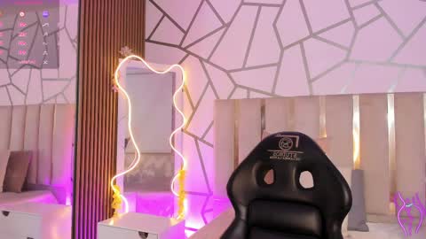 BELLA online show from April 2026 12:08:01 AM