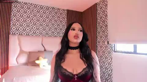 Snapshot of beella_tay1 chatting on June 2026 12:19:01 PM BELLA online show from June 2026 12:19:01 PM