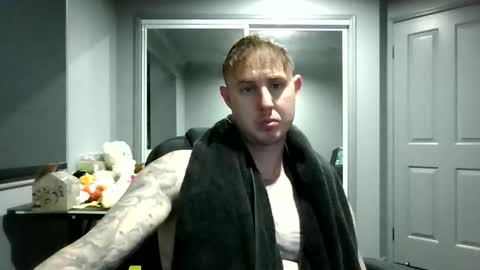 Snapshot of beelzebubxo chatting on October 2025 10:28:02 AM beelzebubxo online show from October 2025 10:28:02 AM