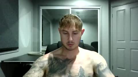 Snapshot of beelzebubxo chatting on December 2025 10:13:01 AM beelzebubxo online show from December 2025 10:13:01 AM