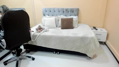 Bela online show from March 2026 11:49:02 AM