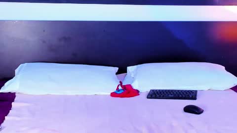 Bela  online show from November 2025 04:01:02 PM