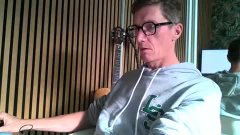 Snapshot of belami_france chatting on November 2025 12:48:01 PM SexFriendFrance online show from November 2025 12:48:01 PM