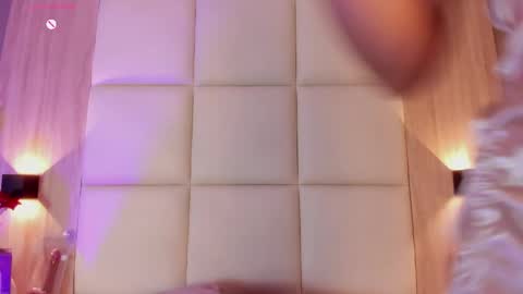 Bella cam online show from June 2026 07:49:02 PM