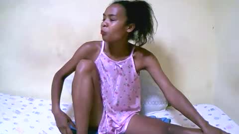 Snapshot of bella193999 chatting on December 2024 03:22:01 PM bella193999 online show from December 2024 03:22:01 PM