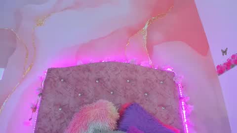 Snapshot of bella__sweets chatting on February 2025 10:07:02 PM Melanie online show from February 2025 10:07:02 PM