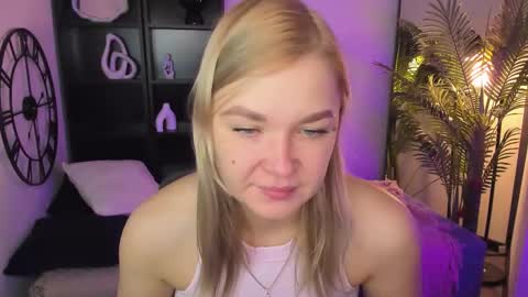 Bella online show from November 2025 09:02:02 AM