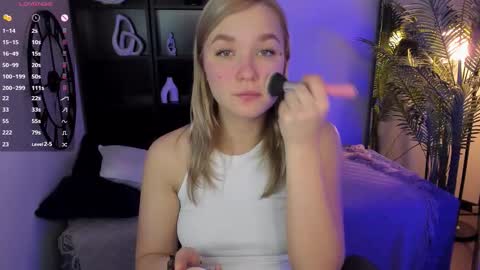 Bella online show from December 2025 05:13:01 AM